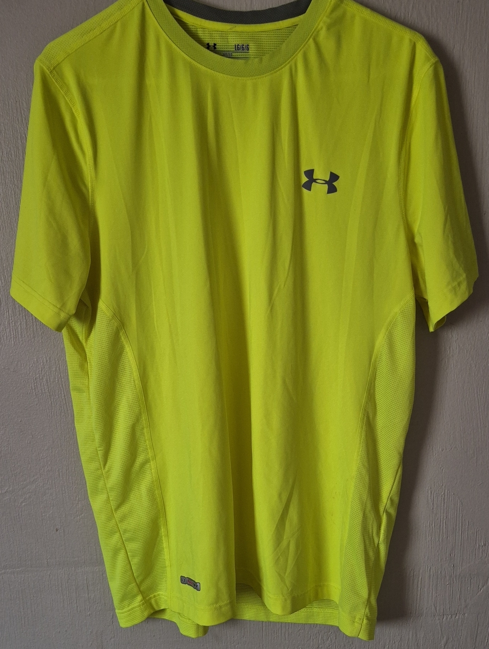 Mens Under Armout High Visabilty T-Shirt Size Large